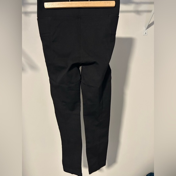 Dynamite Black Leggings - Picture 3 of 3